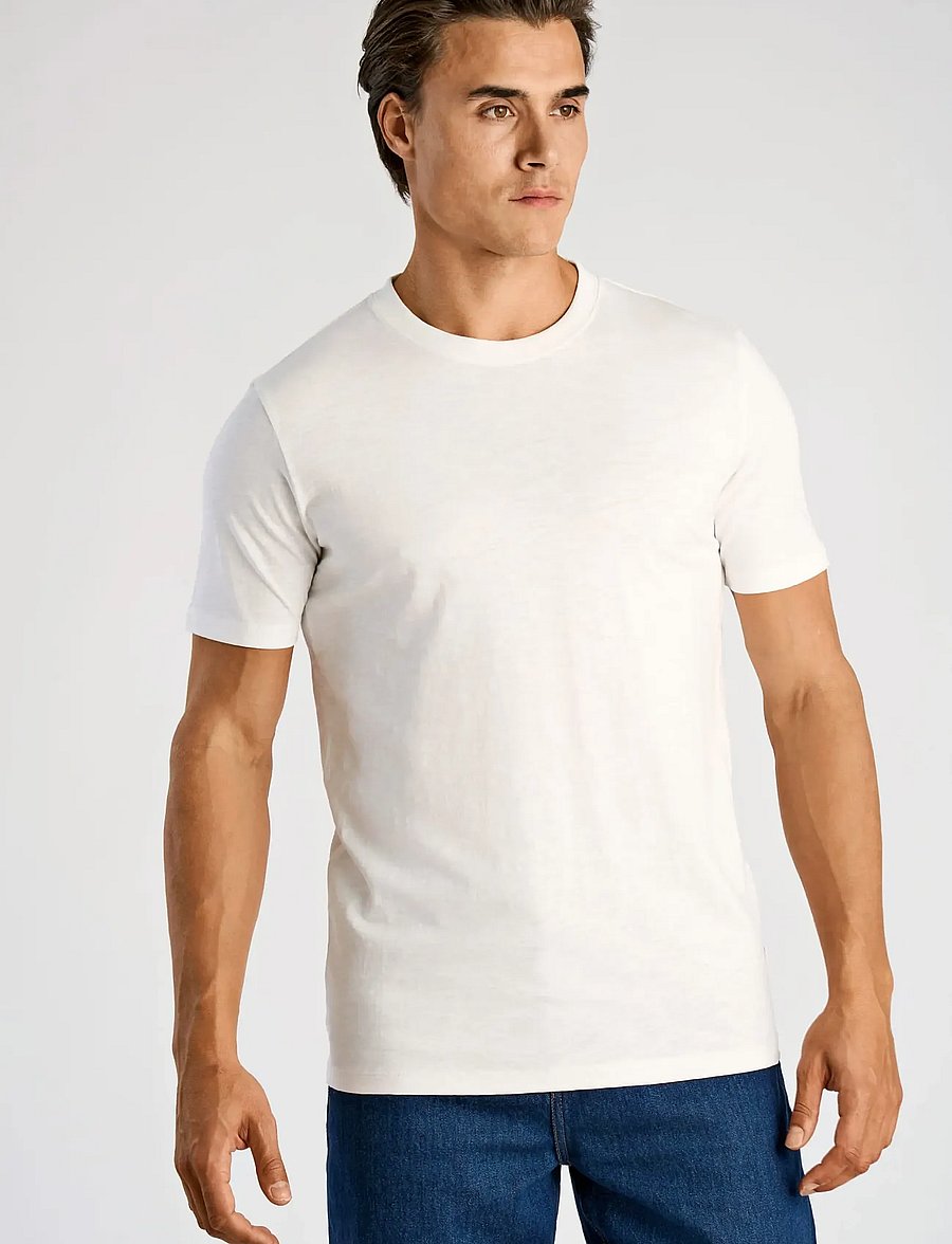 Lindbergh - Organic slub yarn o-neck tee S/S - kortærmede t-shirts - white - 3