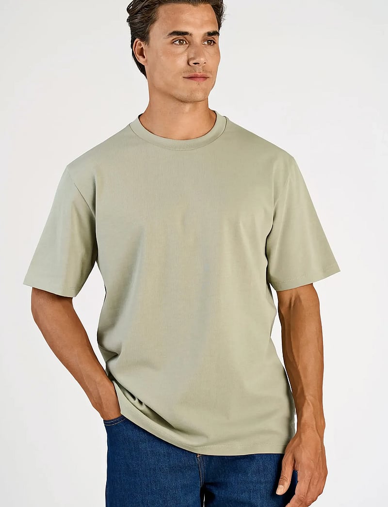 Lindbergh - O-neck tee oversize S/S - short-sleeved t-shirts - dusty olive - 3