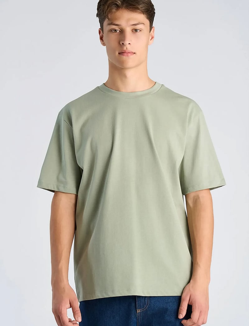 Lindbergh - O-neck tee oversize S/S - lühikeste varrukatega t-särgid - sage green - 3