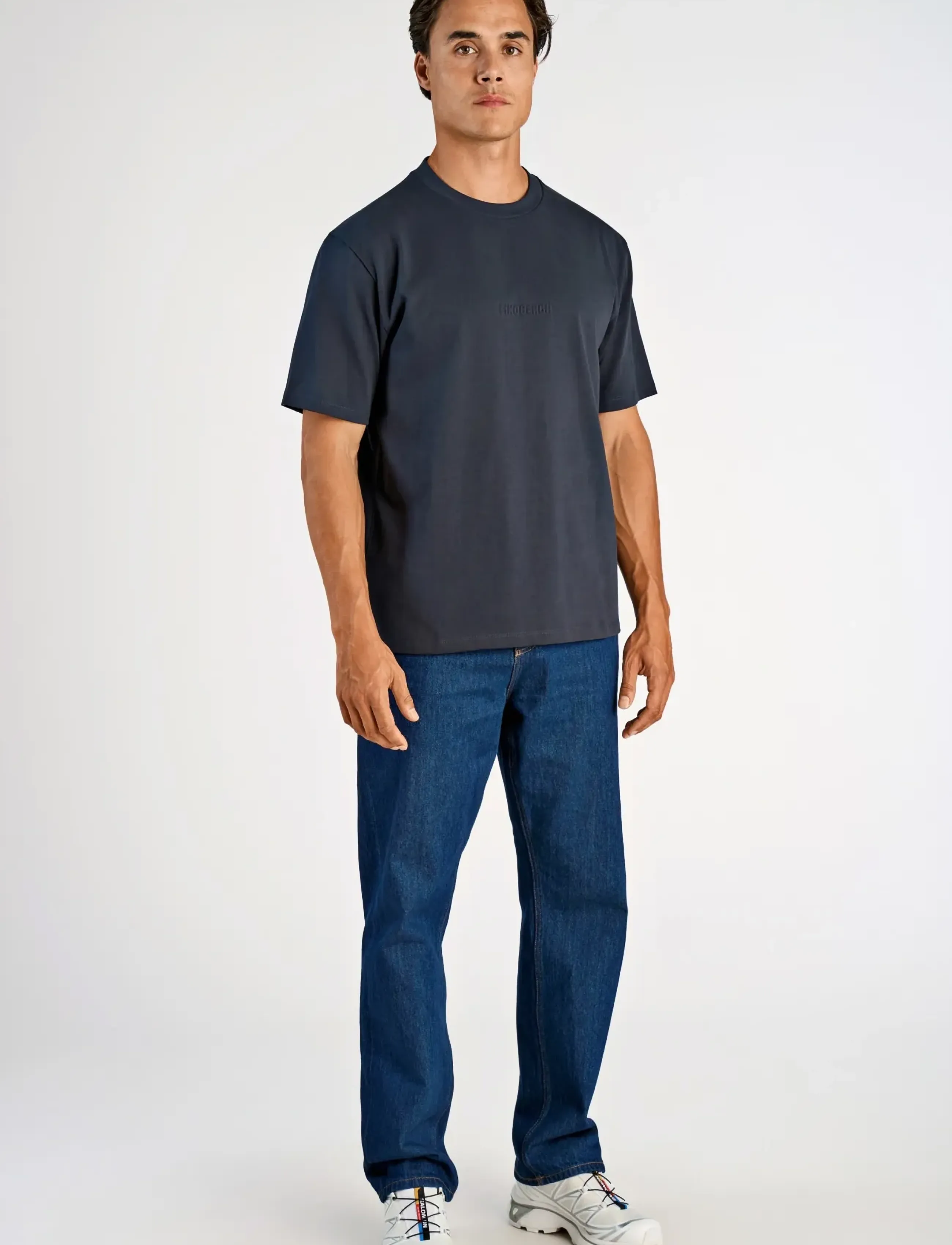 Lindbergh Oversized brand carrier tee S/S - T-shirts - NAVY / navy