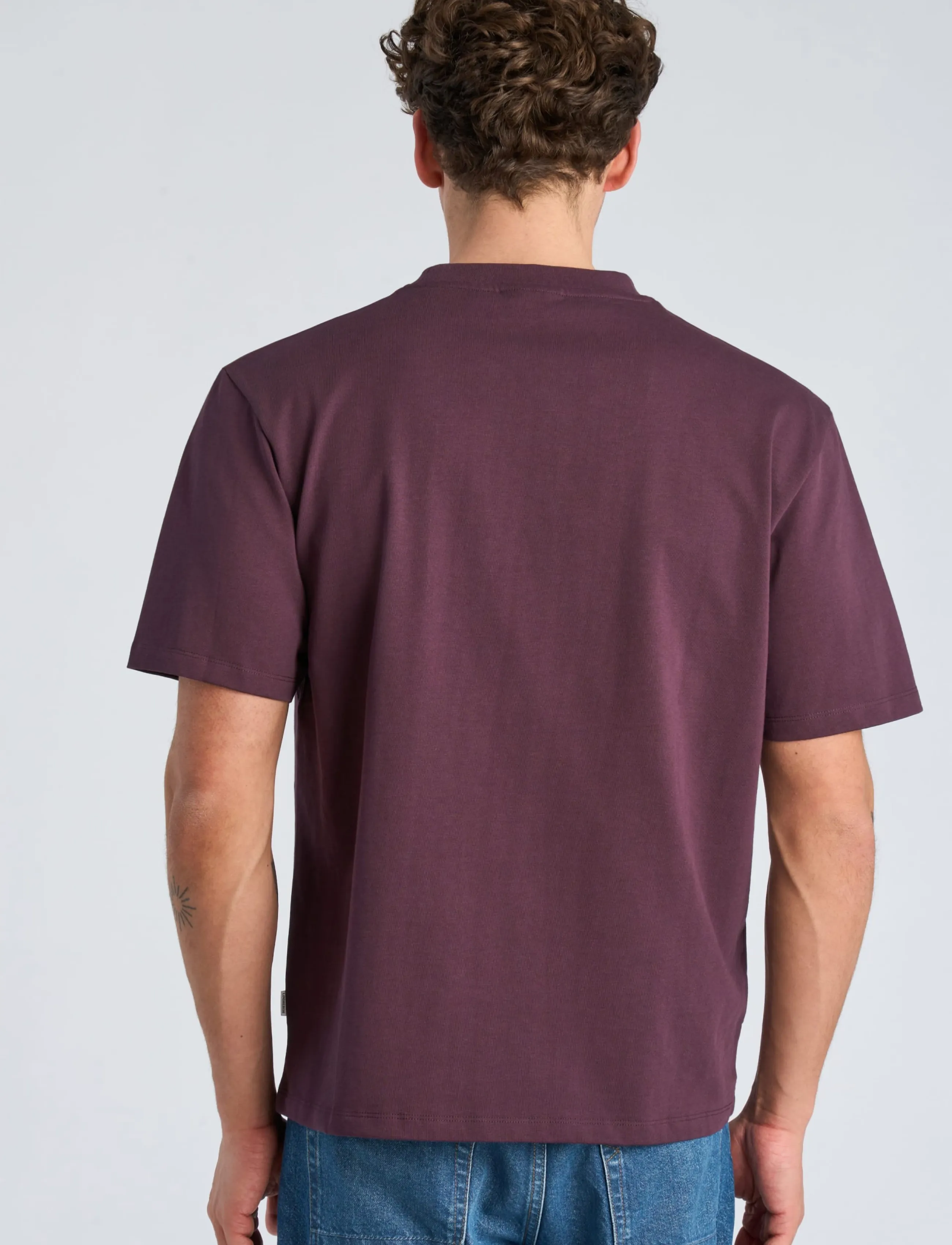 Lindbergh Oversized Logo Tee S/S t-shirts - bas herr – bild 3