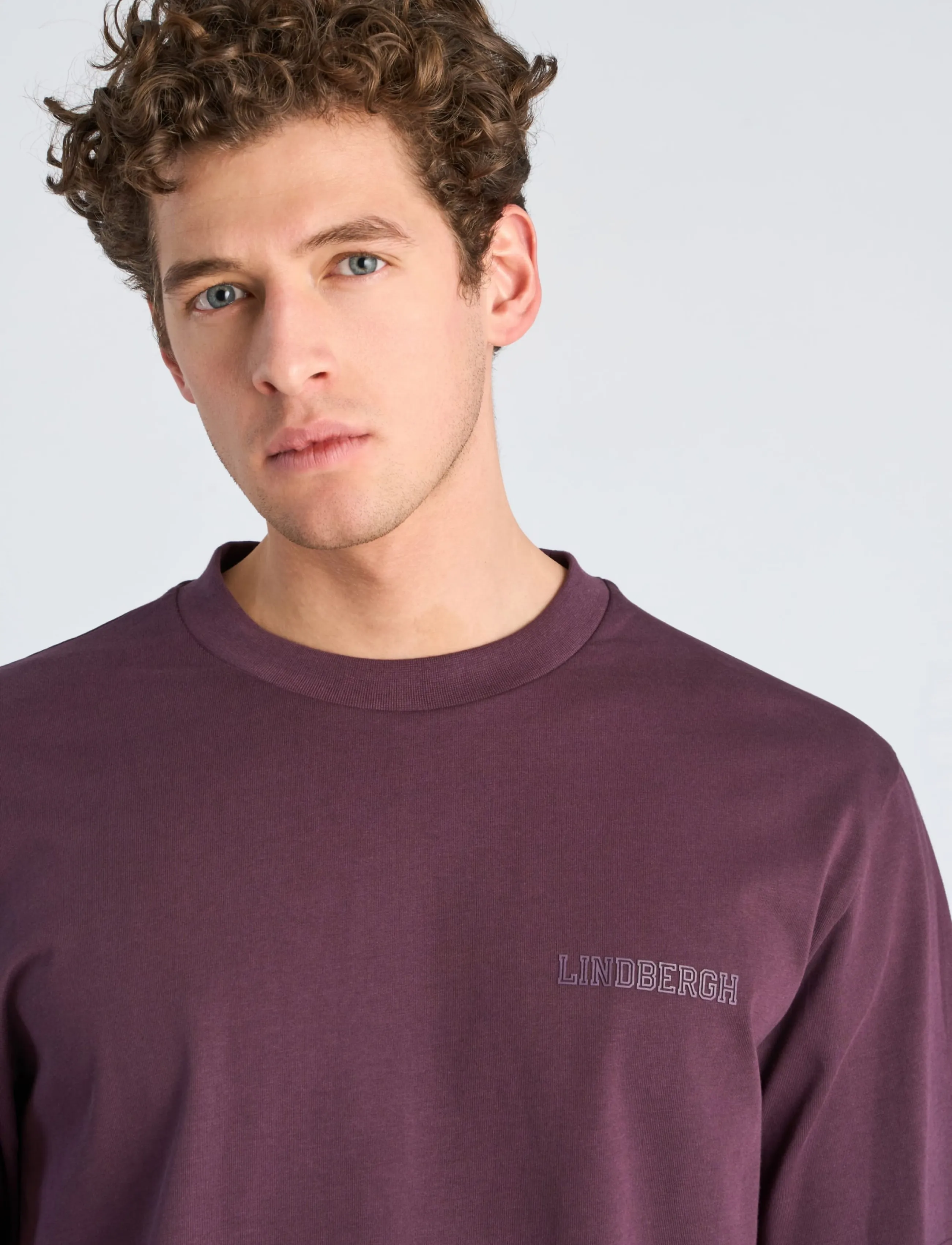 Lindbergh Oversized Logo Tee S/S t-shirts - bas herr – bild 4