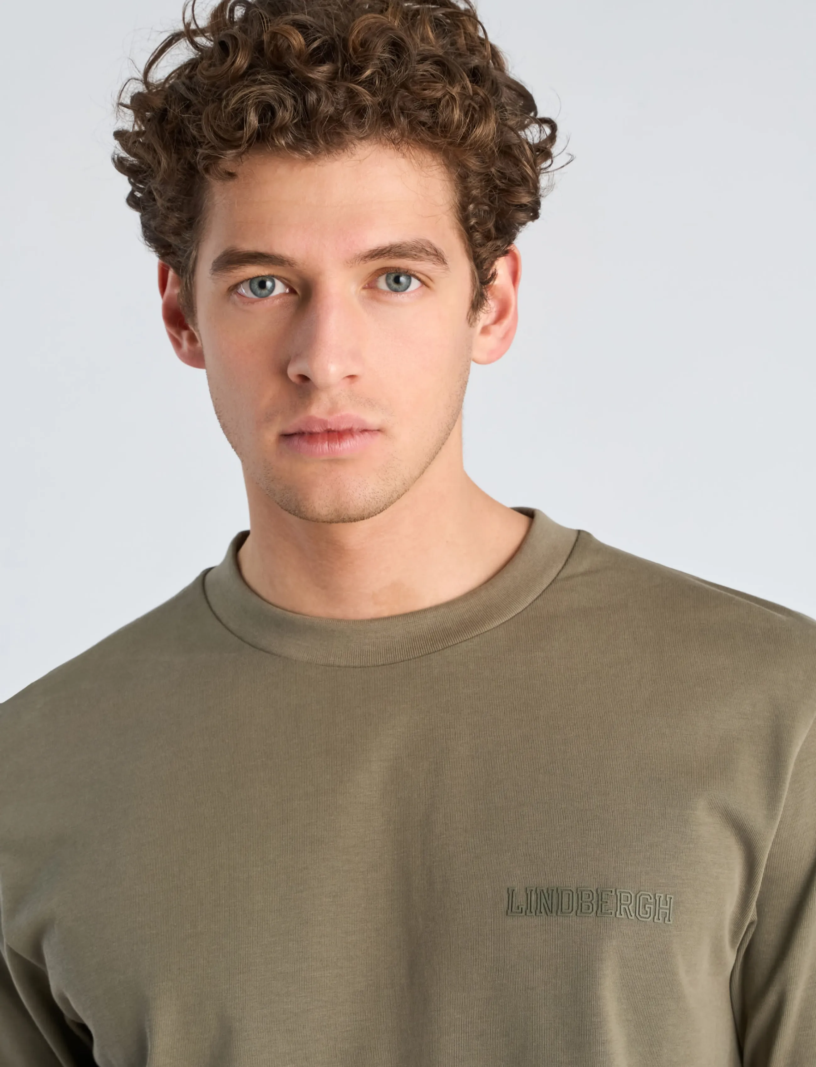 Lindbergh Oversized Logo Tee S/S t-shirts - bas herr – bild 4