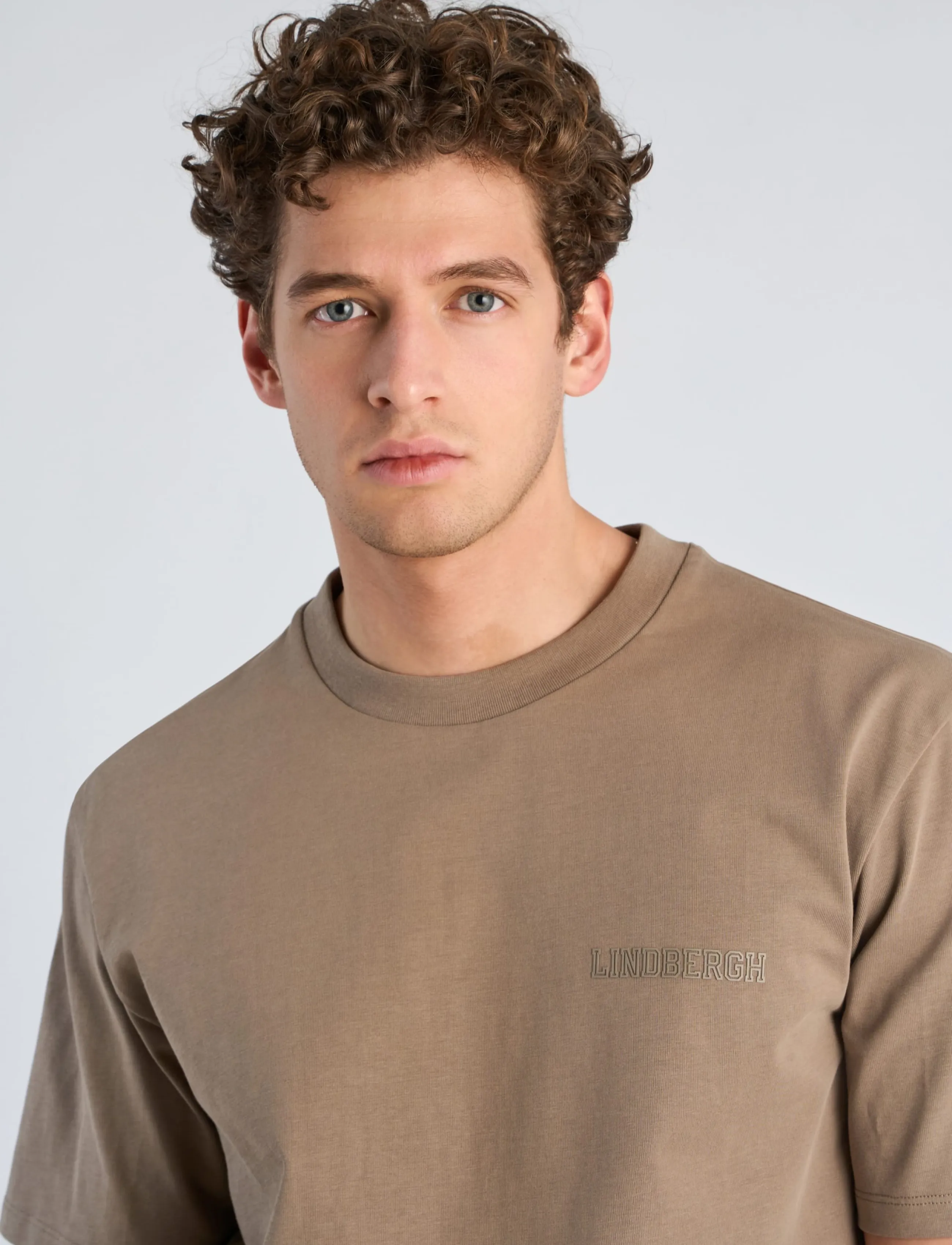 Lindbergh Oversized Logo Tee S/S t-shirts - bas herr – bild 4