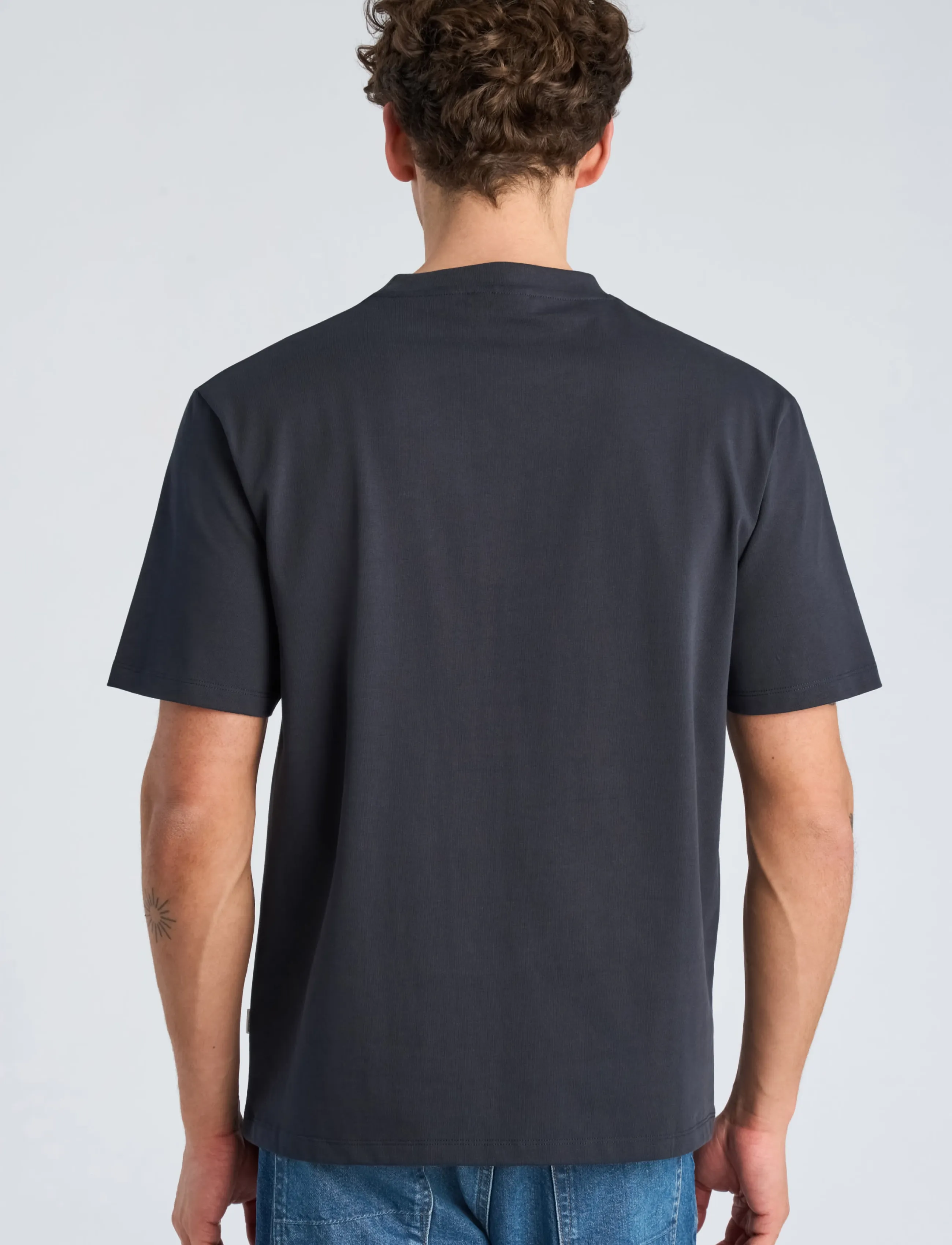 Lindbergh Oversized Logo Tee S/S t-shirts - bas herr – bild 3