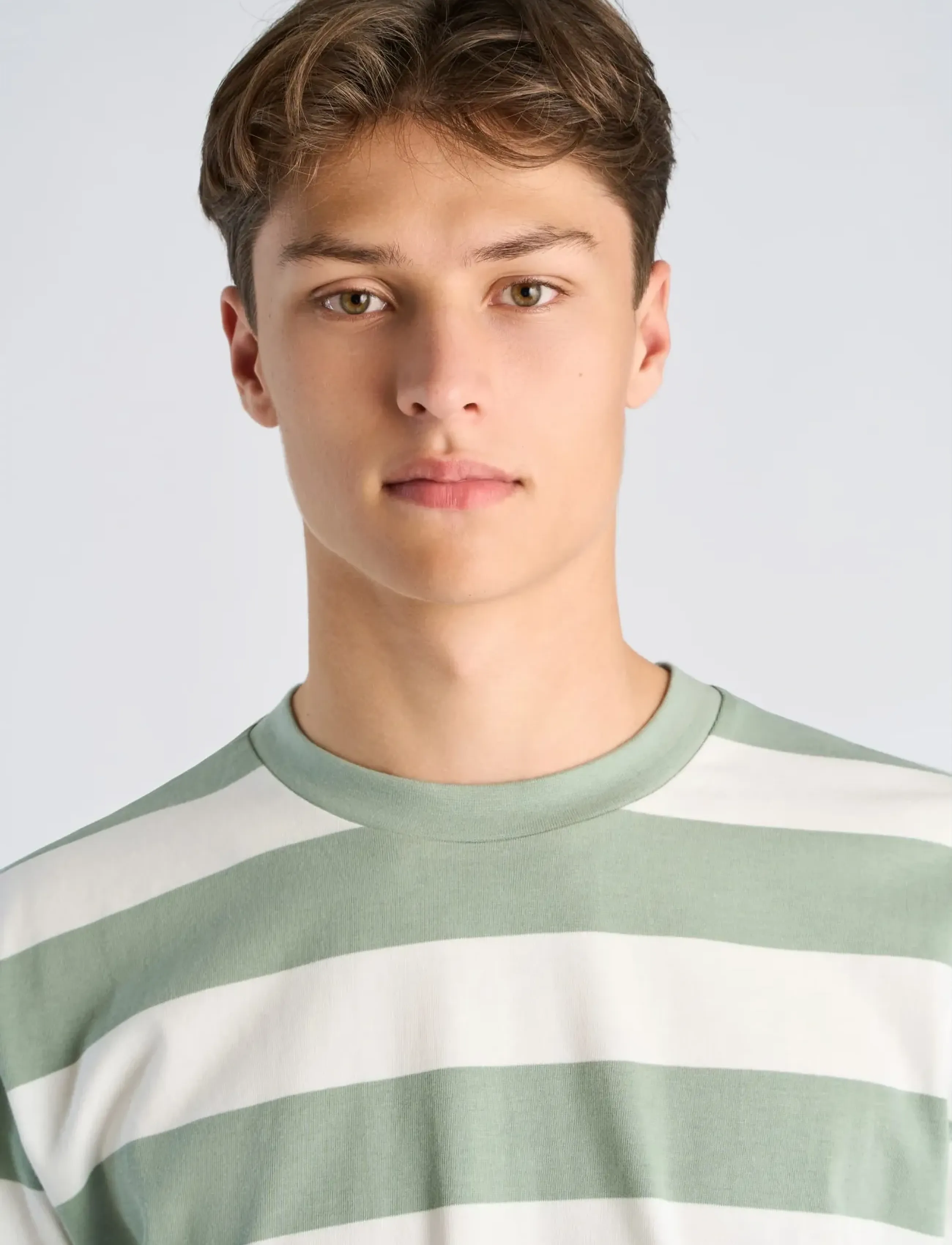 Lindbergh - Striped oversized o-neck tee S/S - short-sleeved t-shirts - sage green - 5