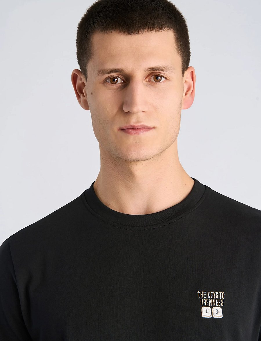 Lindbergh - Embroidery tee S/S - kortärmade t-shirts - black night - 5