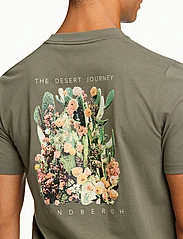 Lindbergh - Photo print tee S/S - lowest prices - lt army - 2