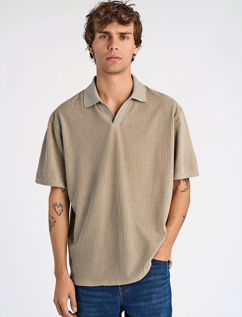 Lindbergh - V-neck jacquard polo S/S - lühikeste varrukatega polod - stone - 0