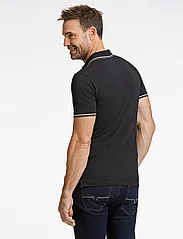 Lindbergh - Polo shirt with contrast piping - alhaisimmat hinnat - black 124 - 3