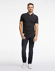 Lindbergh - Polo shirt with contrast piping - alhaisimmat hinnat - black 124 - 4