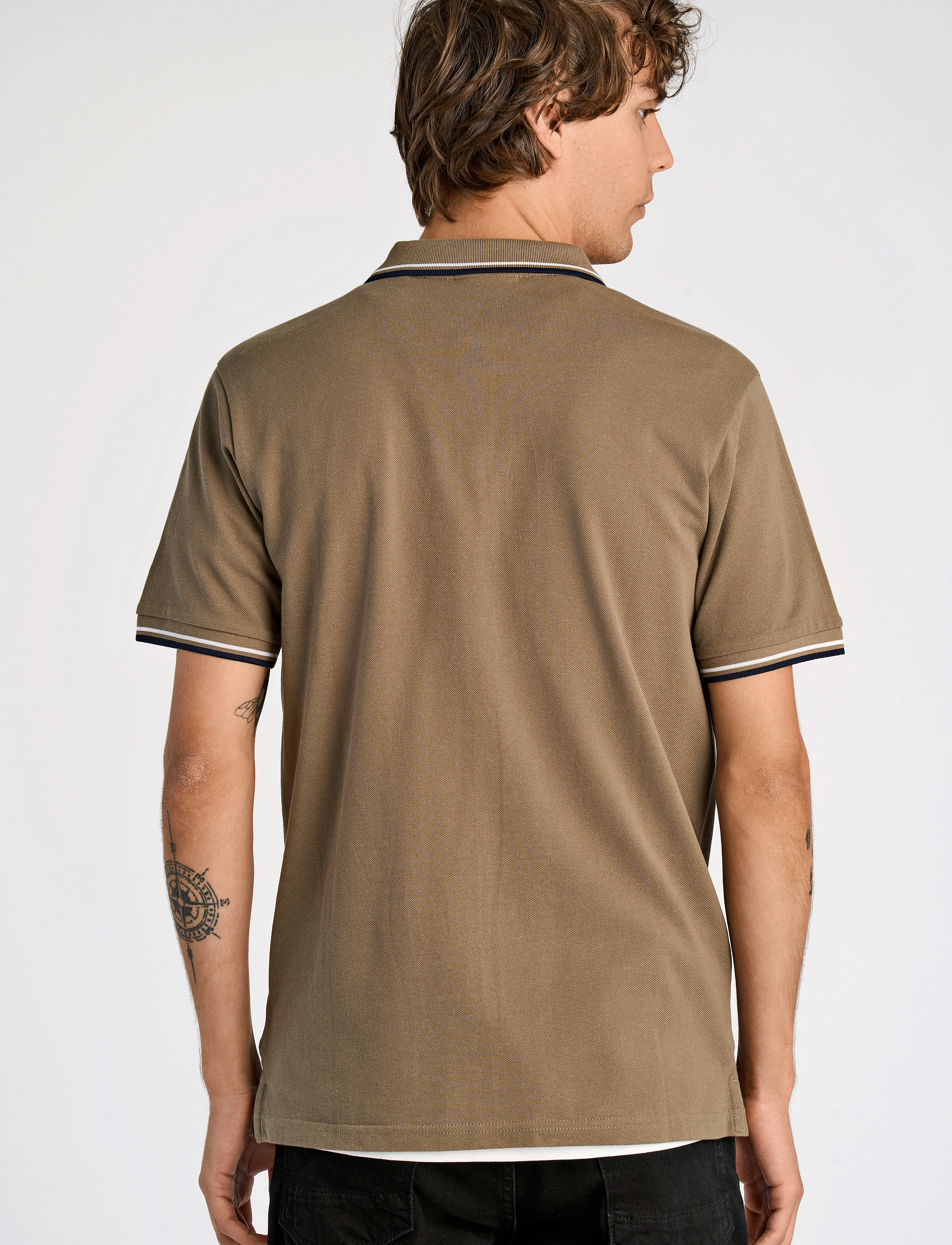 Polo Shirt With Contrast Piping 2