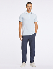 Lindbergh - Polo shirt with contrast piping - lowest prices - lt blue 124 - 3