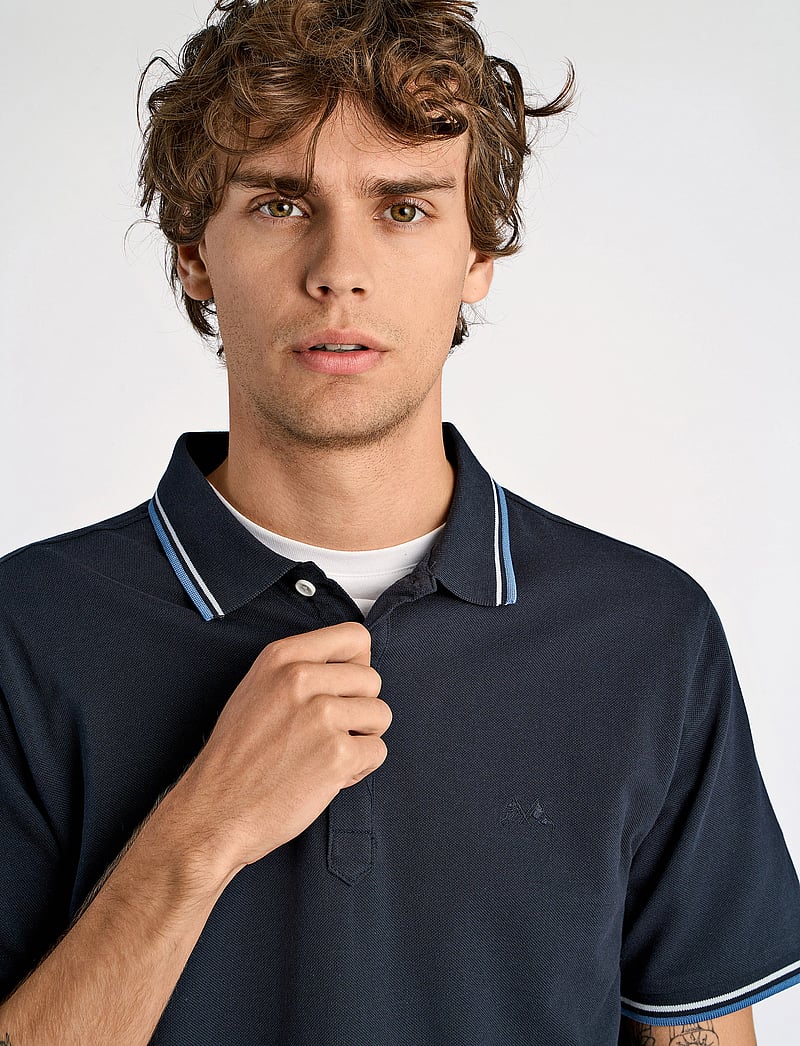 Lindbergh - Polo shirt with contrast piping - kortærmede poloer - navy 424 - 5