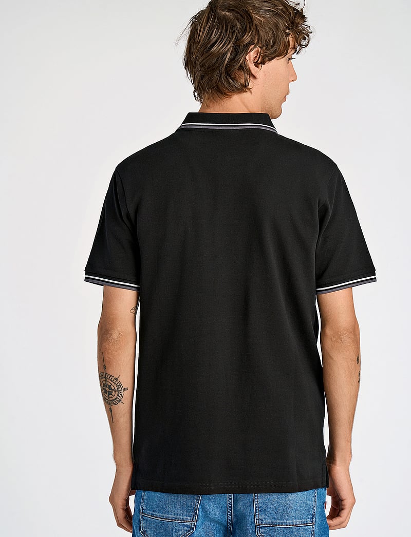 Lindbergh - Polo shirt with contrast piping - kortærmede poloer - space black - 3