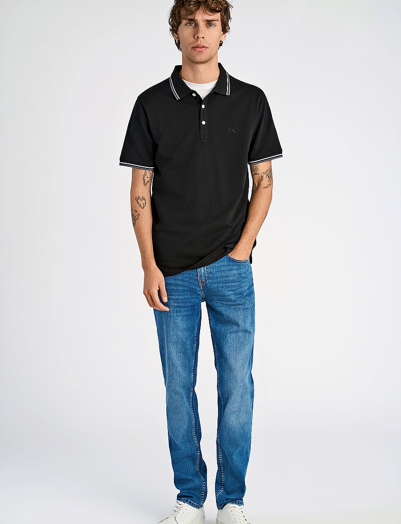 Lindbergh - Polo shirt with contrast piping - kortærmede poloer - space black - 4