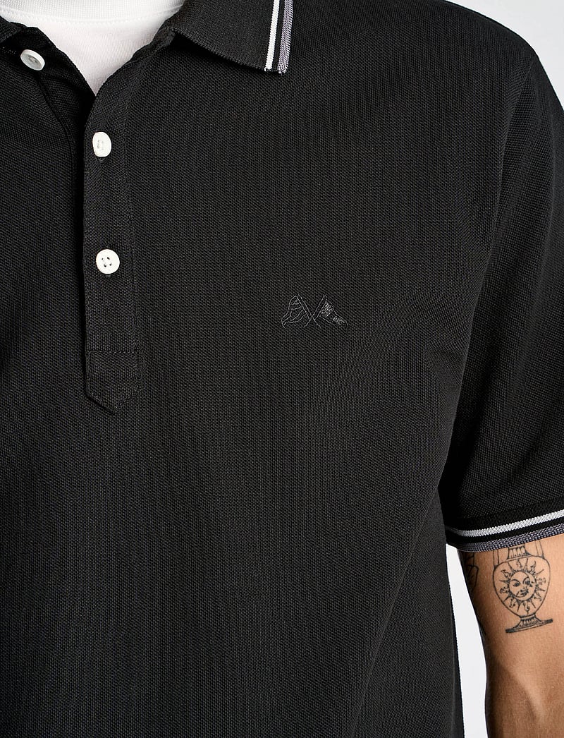 Lindbergh - Polo shirt with contrast piping - kortærmede poloer - space black - 5