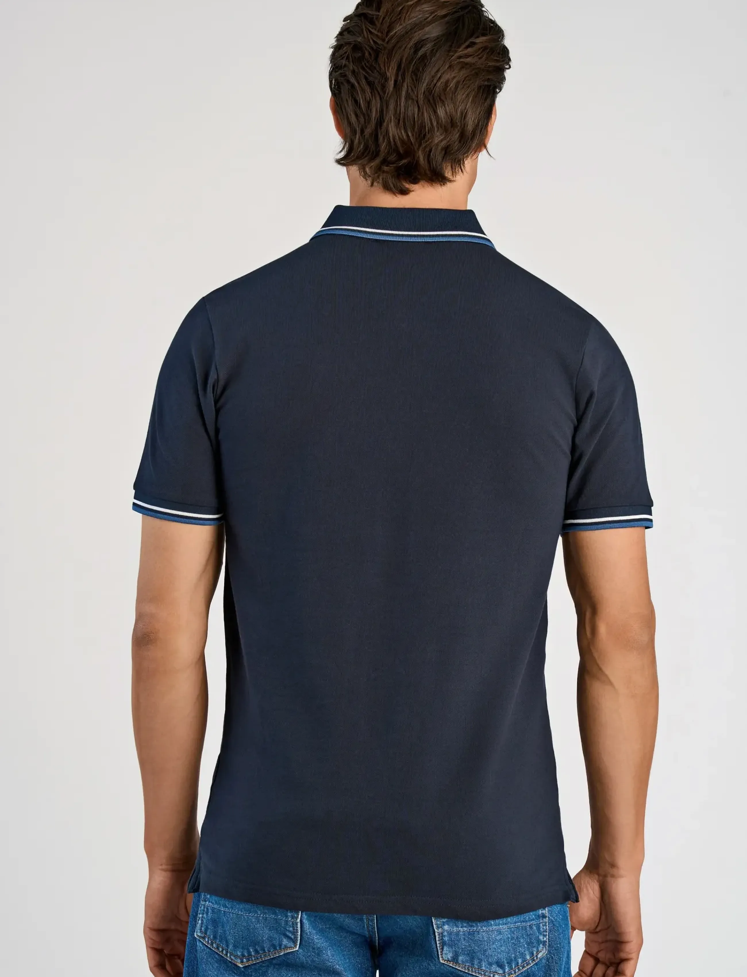 Polo Shirt With Contrast Piping 3