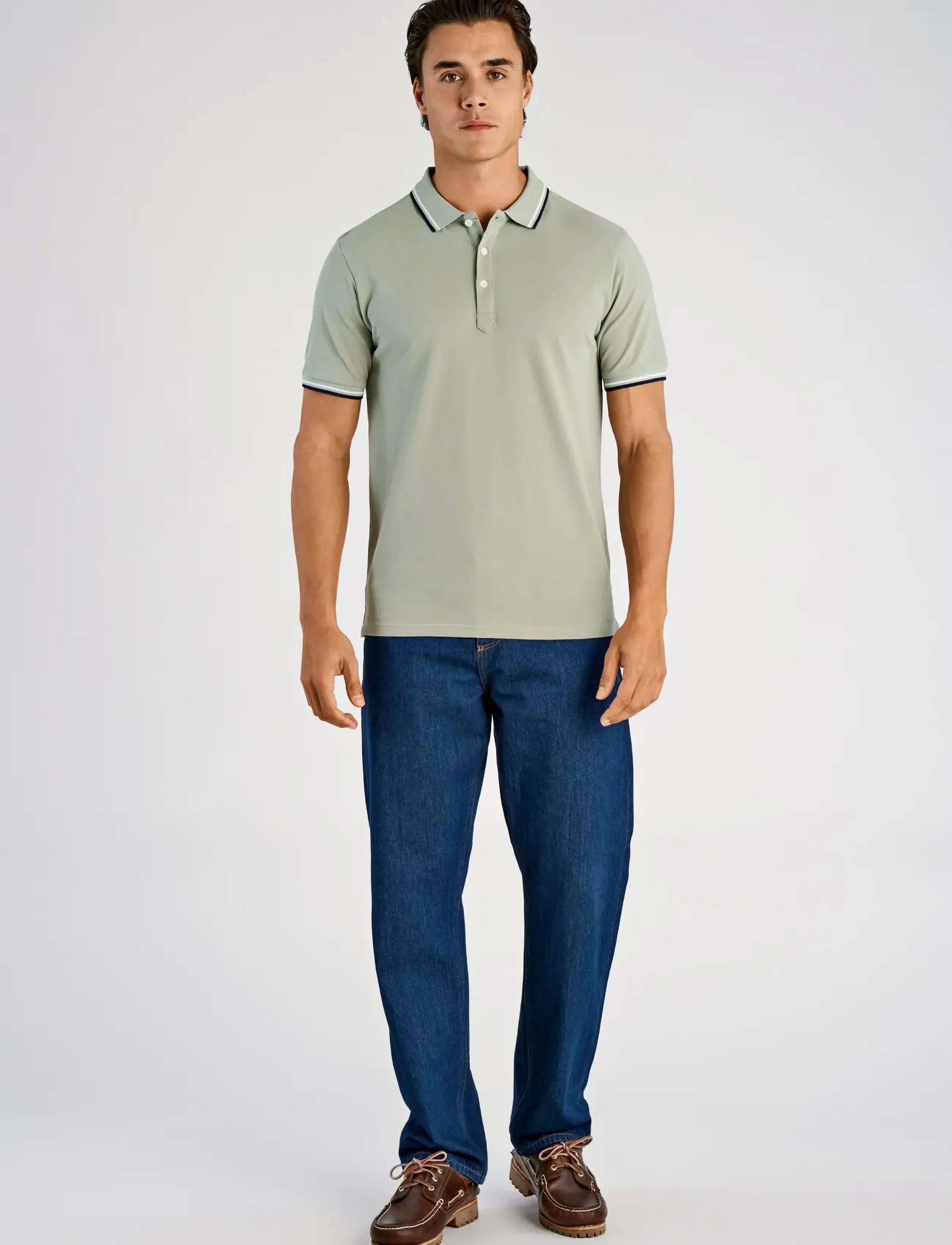 Lindbergh Polo pique w. contrast piping - Poloshirts - SAGE GREEN / green