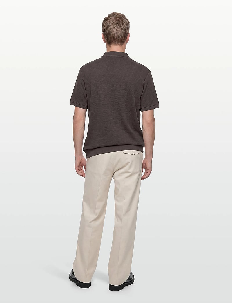 Lindbergh - Open collar structure rib polo - kurzärmelig - ebony brown - 4