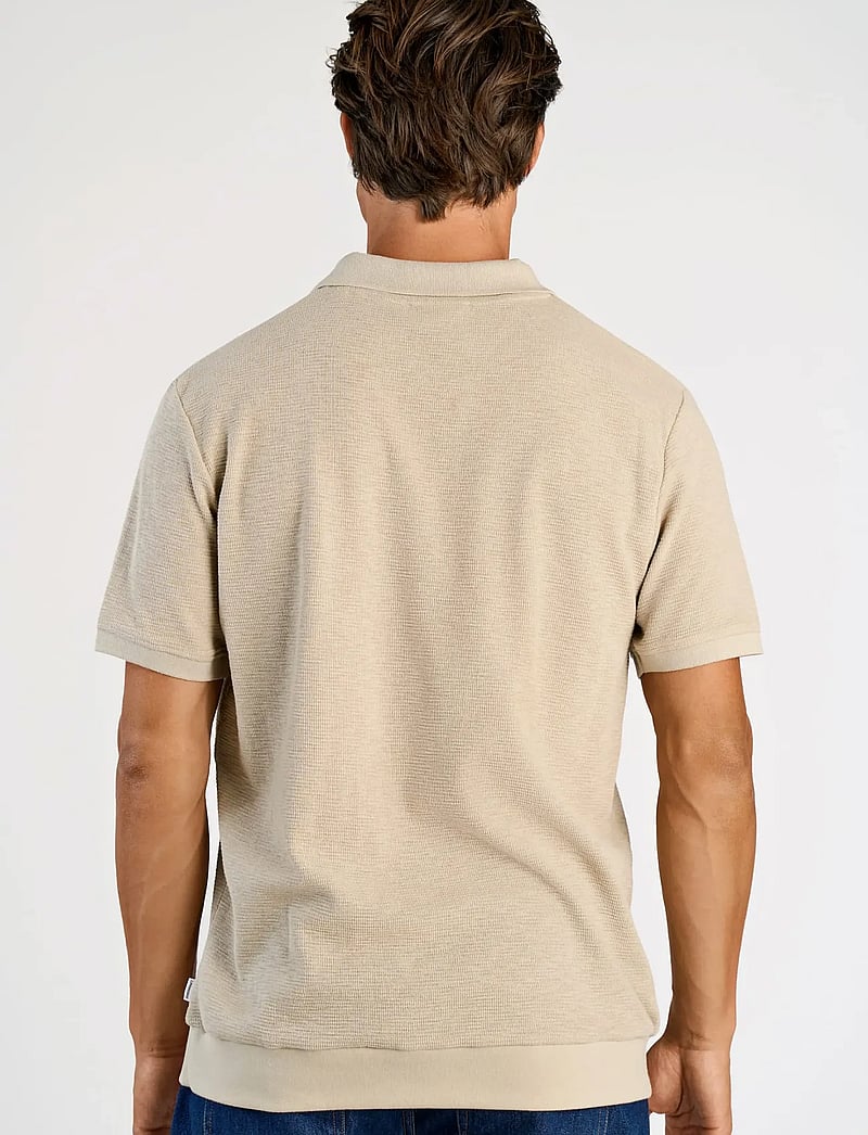 Lindbergh - Open collar structure rib polo - kurzärmelig - stone - 4