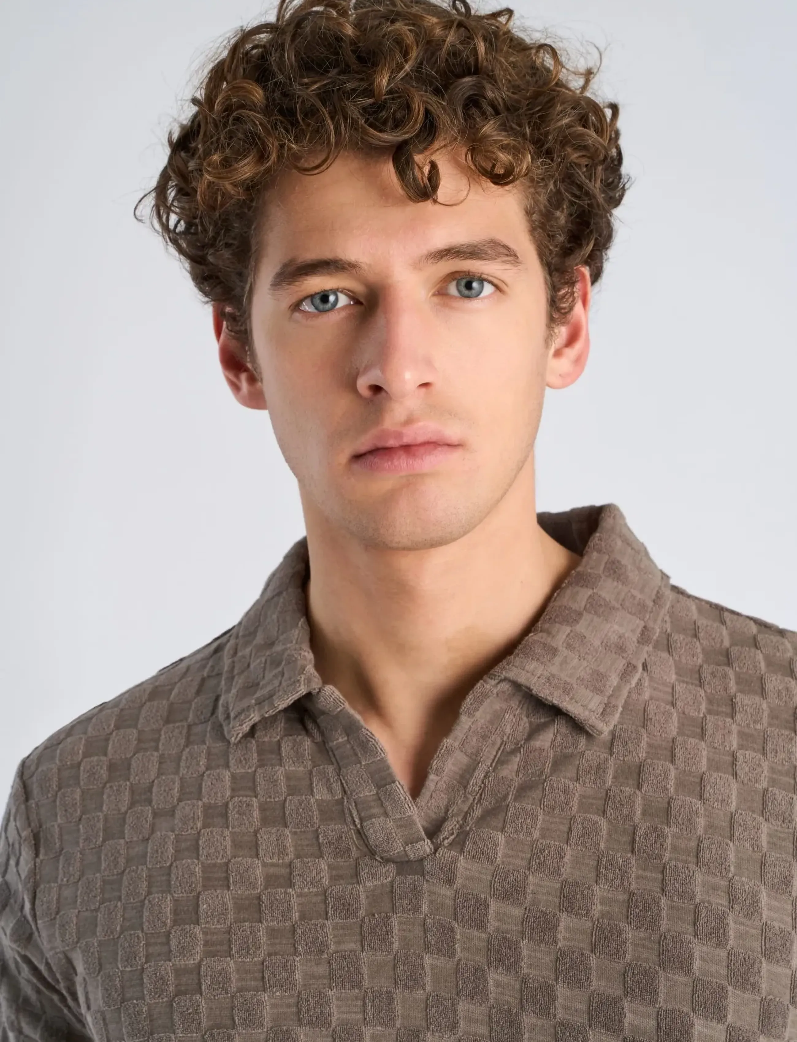 Checkered Towel V-Neck Polo S/S 4
