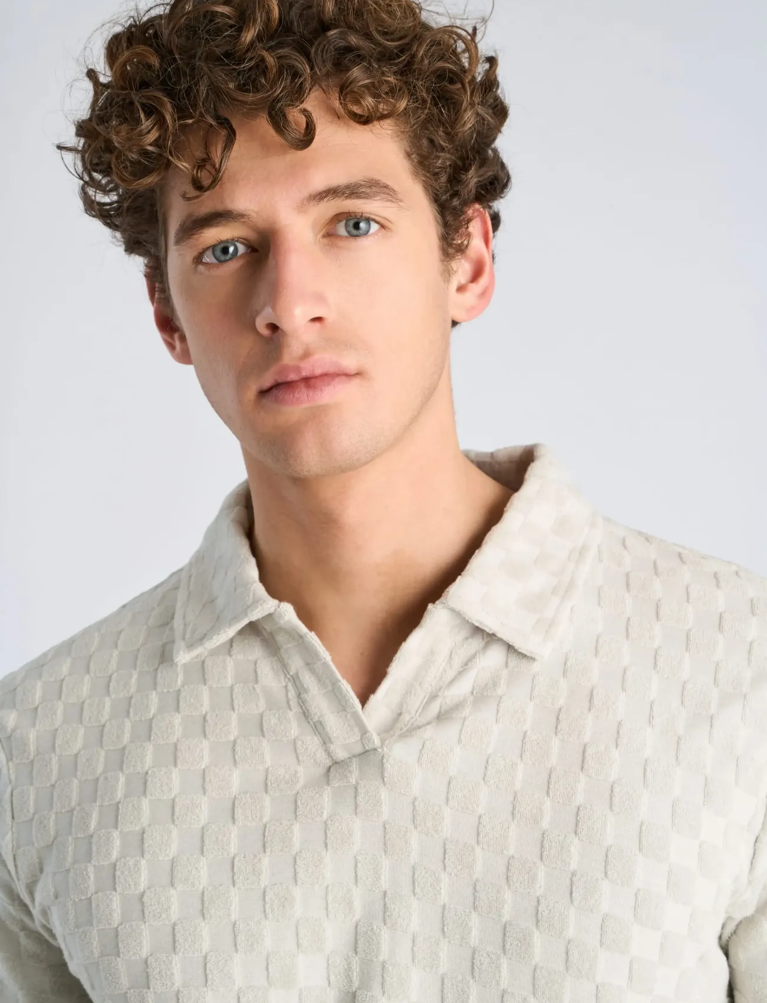 Checkered Towel V-Neck Polo S/S 4