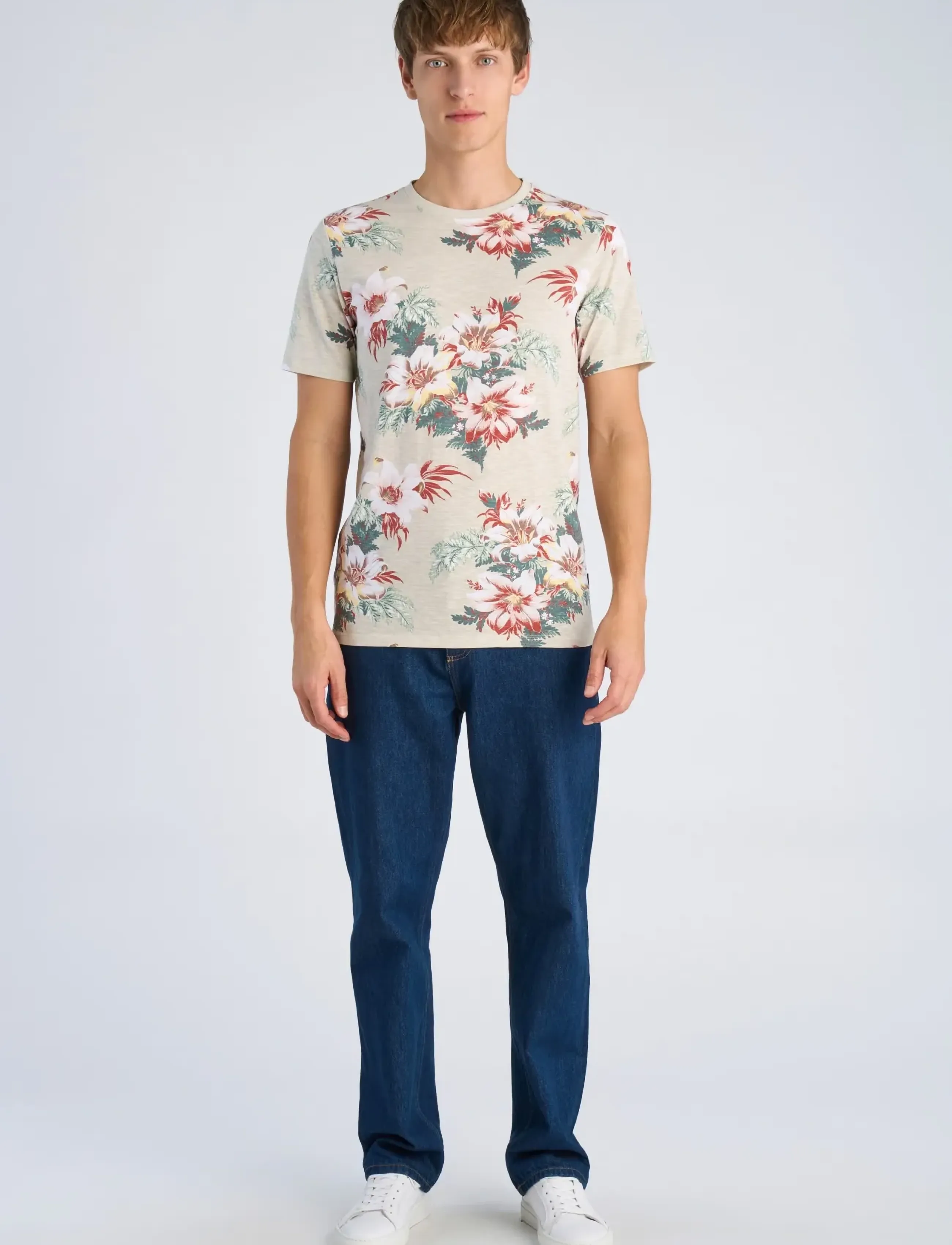 Lindbergh Slub AOP tee S/S - T-shirts - SMOKE WHITE / multi