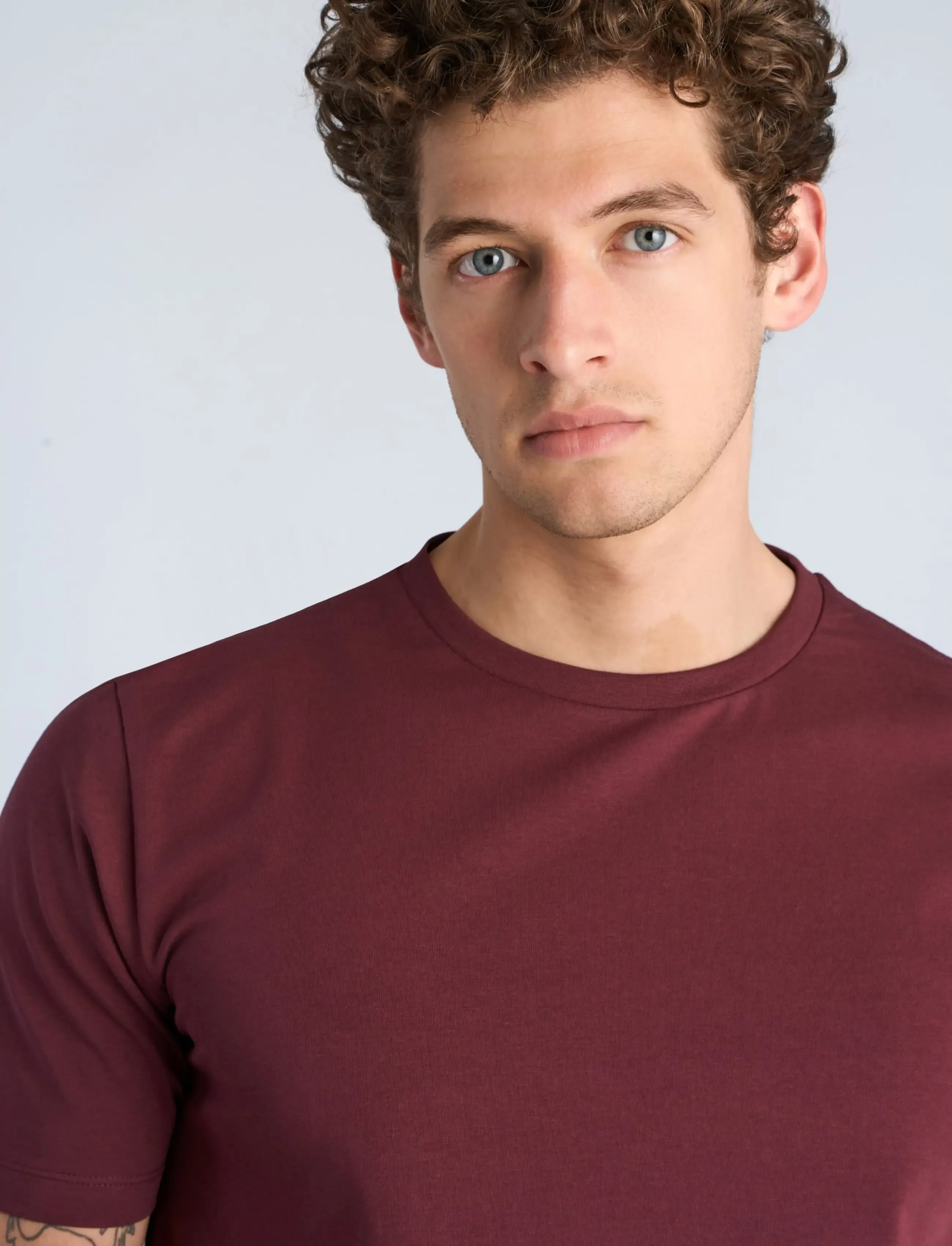 Lindbergh - Mens stretch crew neck tee s/s - lühikeste varrukatega t-särgid - deep burgundy - 5