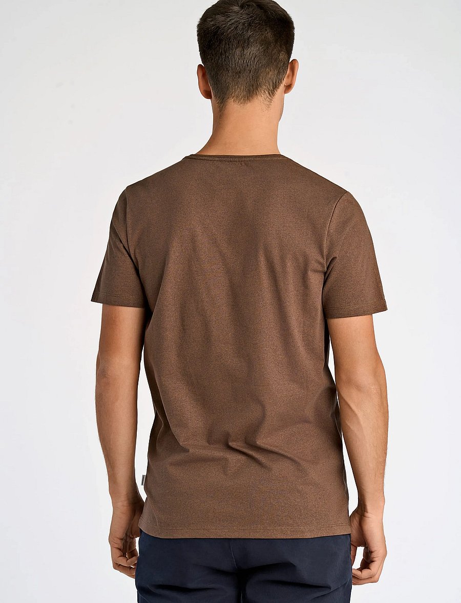 Lindbergh - Mouliné o-neck tee S/S - kurzärmelige t-shirts - brown bear - 4