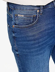 Lindbergh - Superflex denim shorts - jeans shorts - easy blue - 5