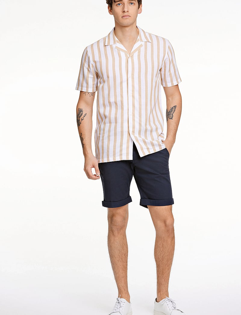 Lindbergh - Superflex chino shorts - chinos shorts - dk navy - 4