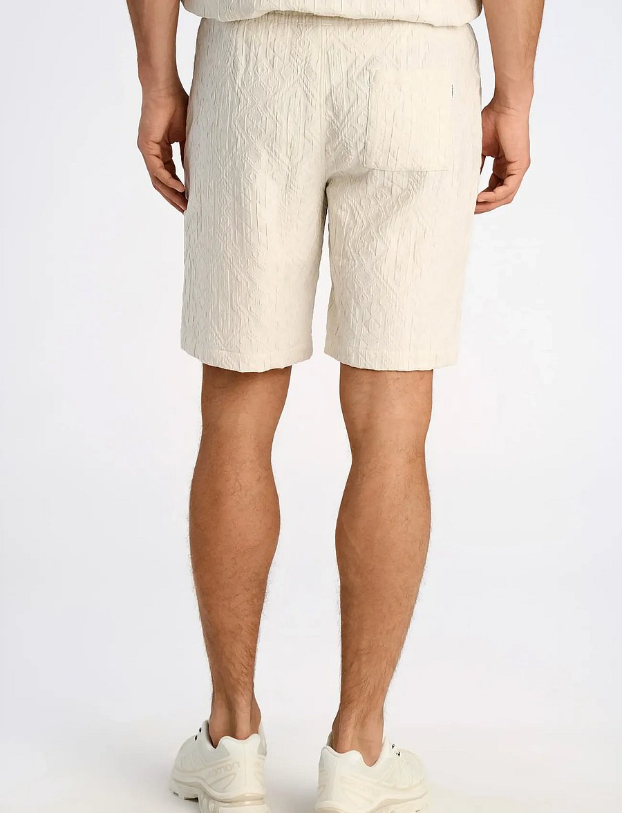 Lindbergh - Textured shorts - casual shorts - pearl white - 4