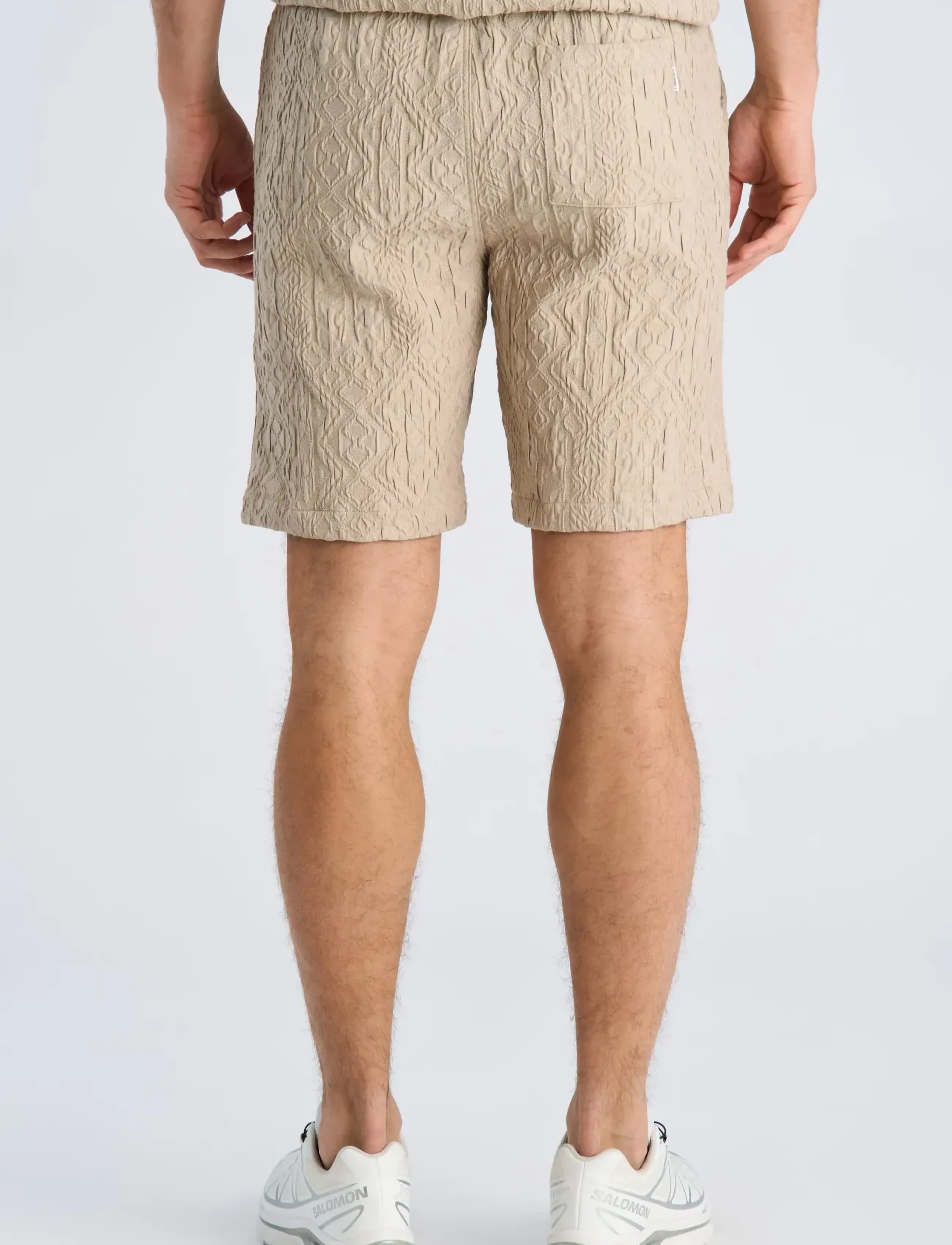 Lindbergh - Textured shorts - casual shorts - stone - 4