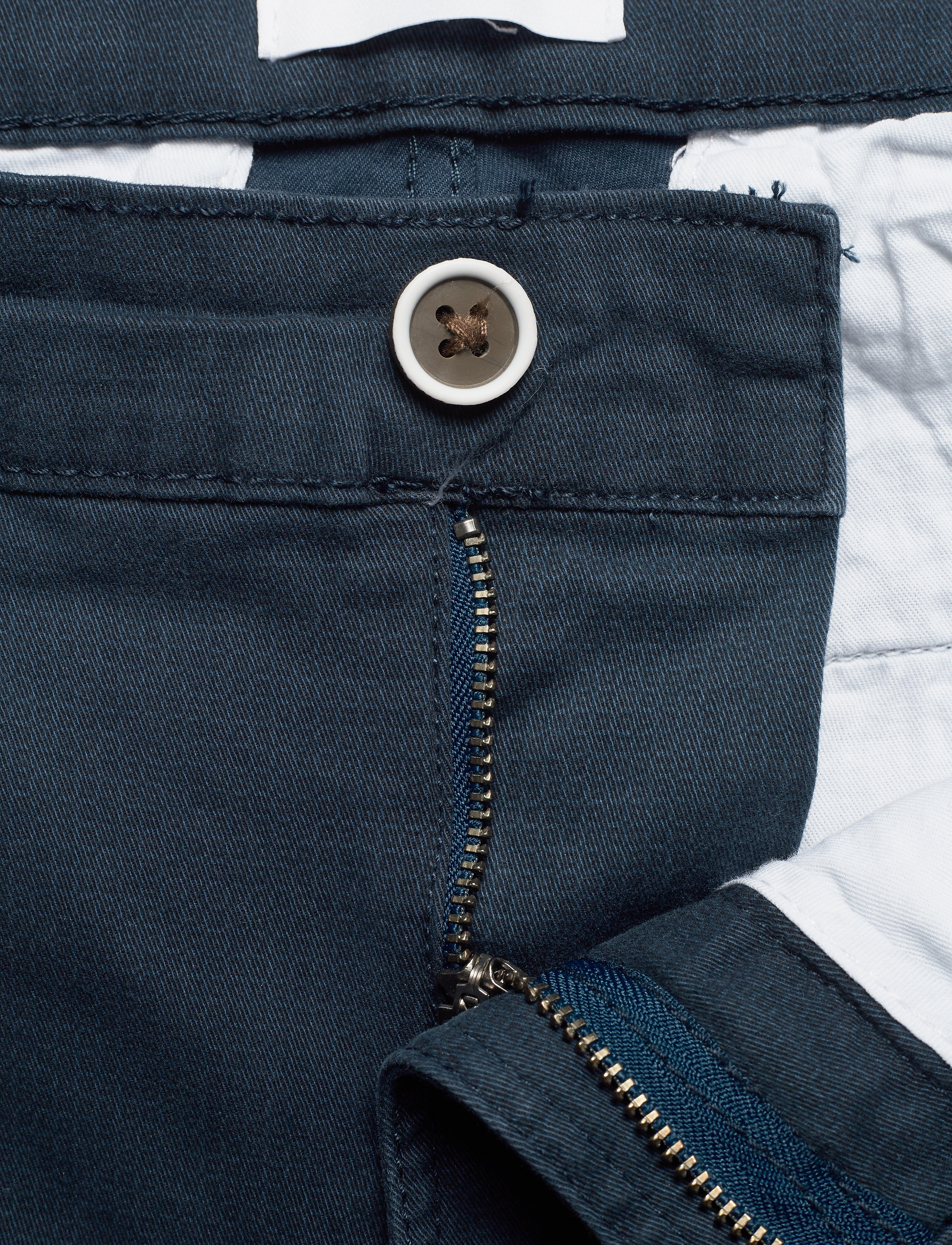 Lindbergh - AOP chino shorts W?. belt - navy - 3