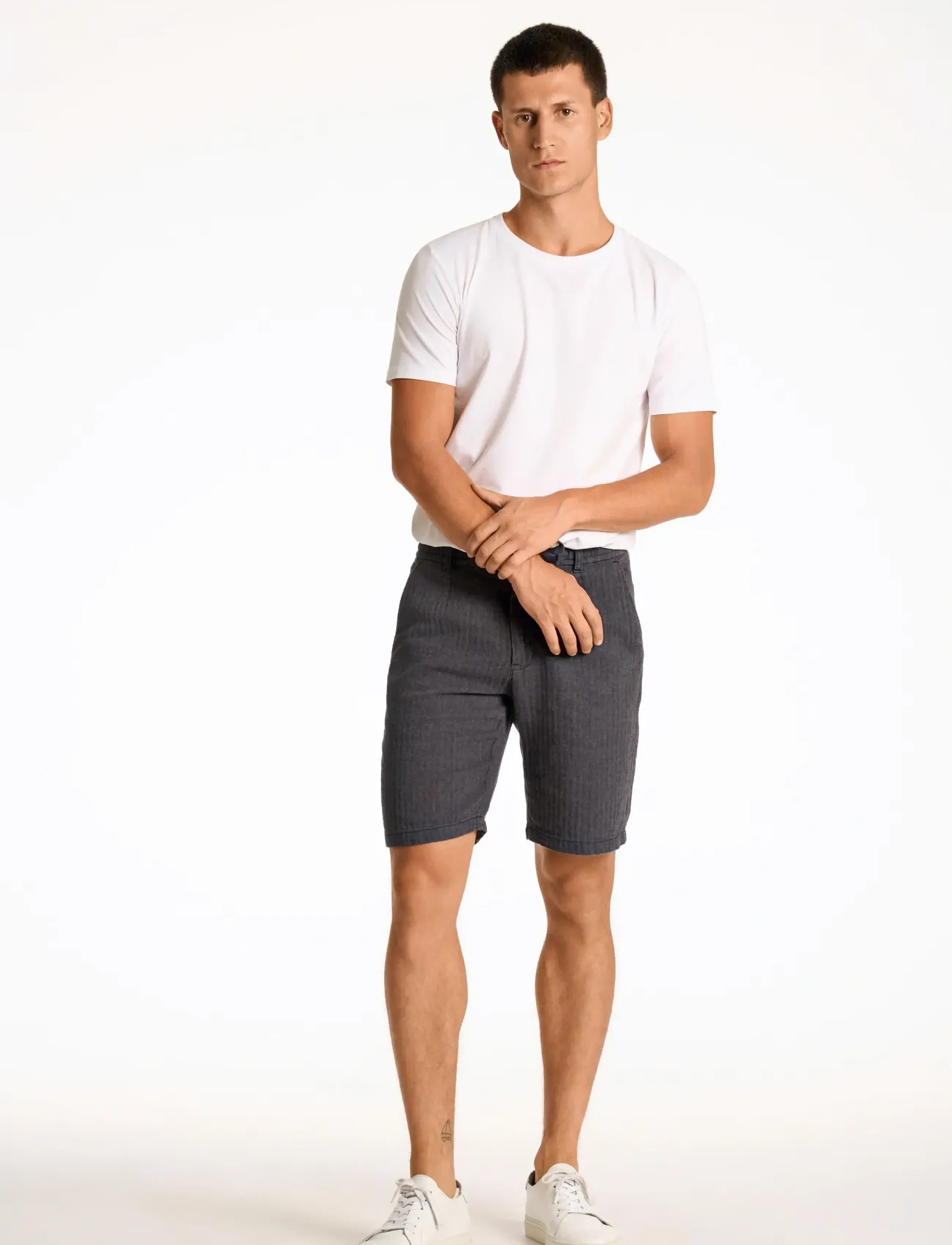 Lindbergh Linen Blend Herringbone Short, XL, Black, Shorts > Afslappet, Herre