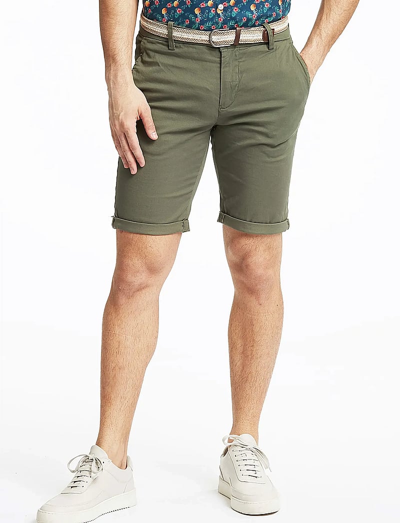 Lindbergh - Superflex chino shorts w?. belt - chinos shorts - dk army - 3