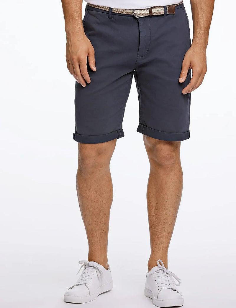 Lindbergh - Superflex chino shorts w?. belt - chinos shorts - dk blue - 3