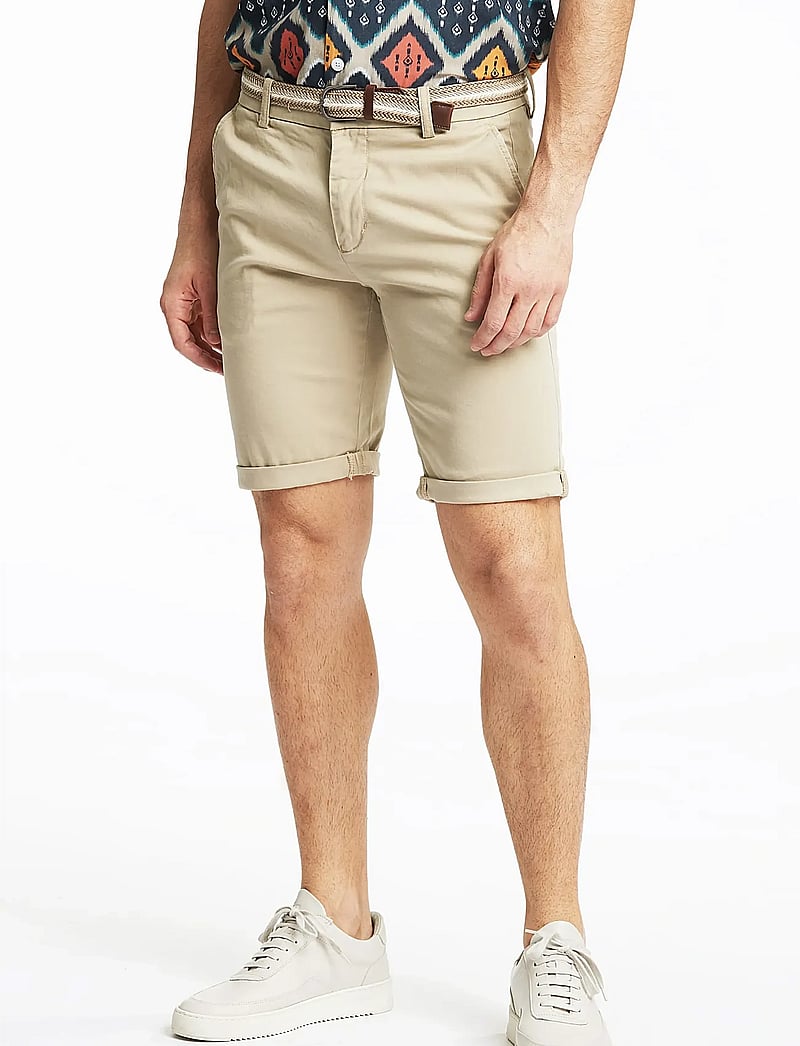 Lindbergh - Superflex chino shorts w?. belt - chinos shorts - sand - 3