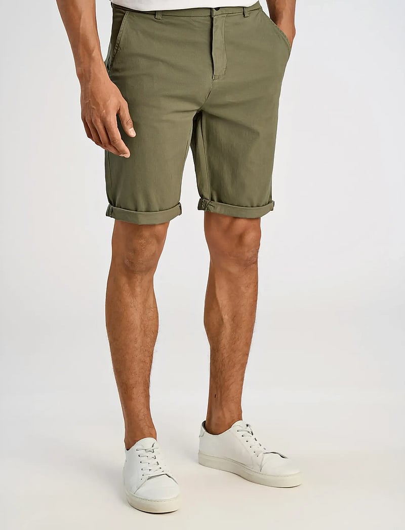 Lindbergh - Superflex chino shorts - chinos shorts - dk army - 3