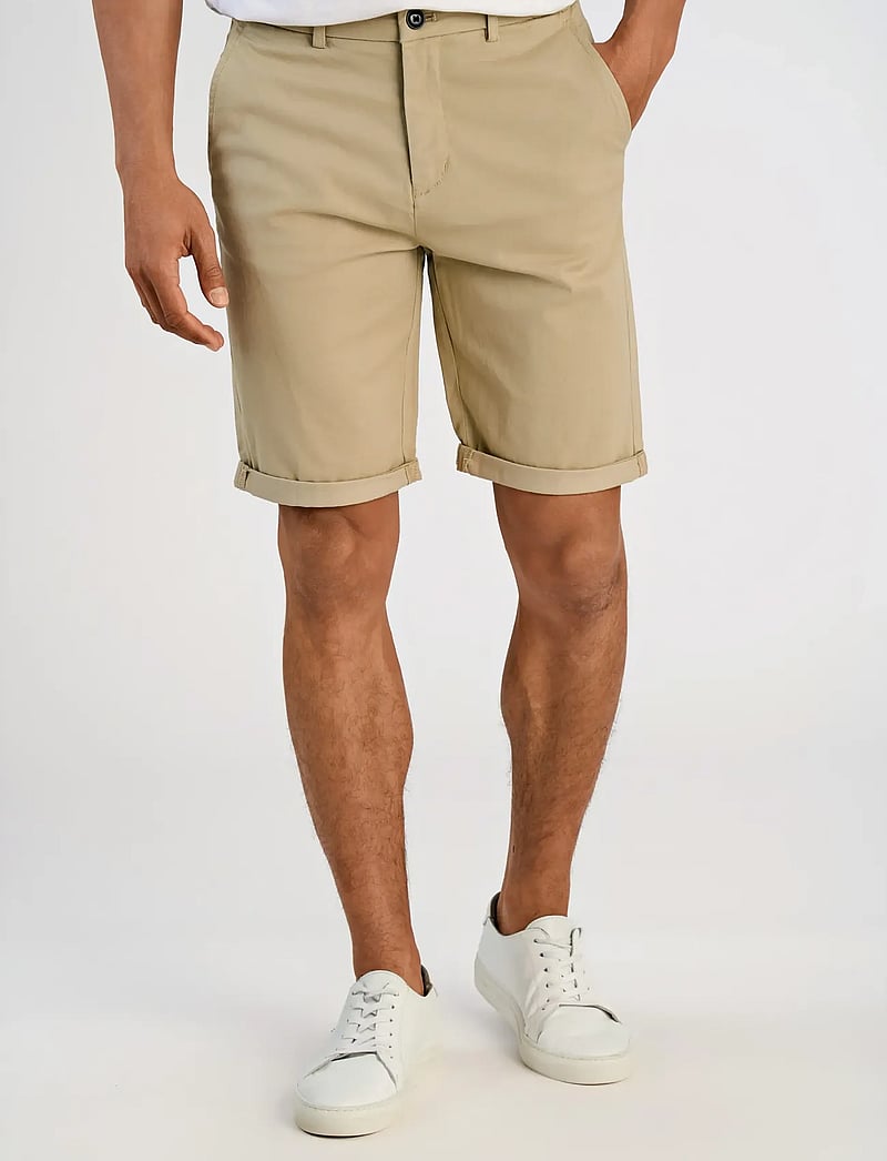Lindbergh - Superflex chino shorts - chinos shorts - sand - 3