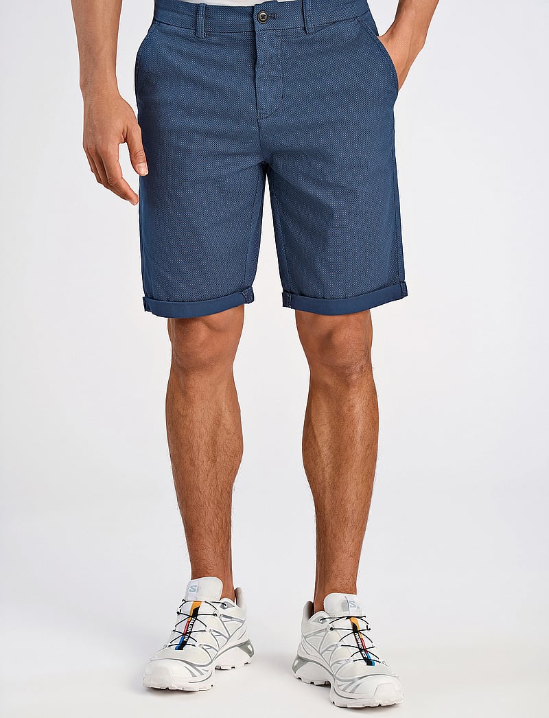 Lindbergh - Superflex AOP chino shorts - chinos shorts - navy - 0