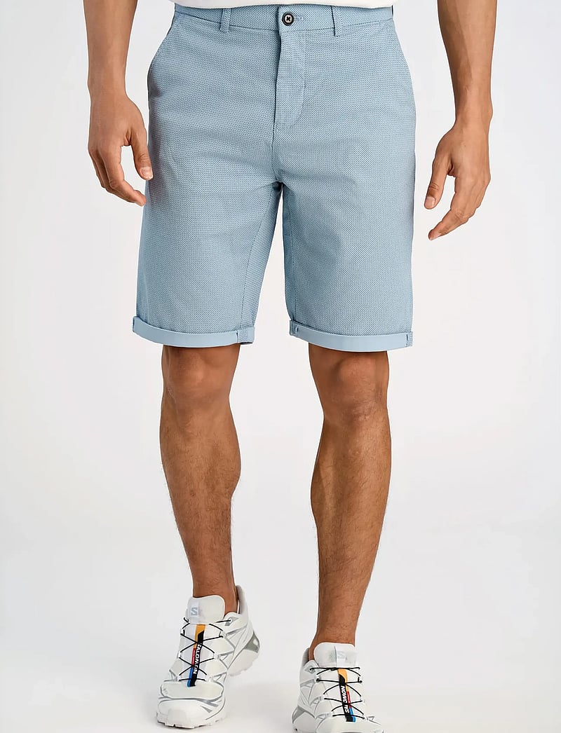 Lindbergh - Superflex AOP chino shorts - chinos shorts - pastel blue - 3