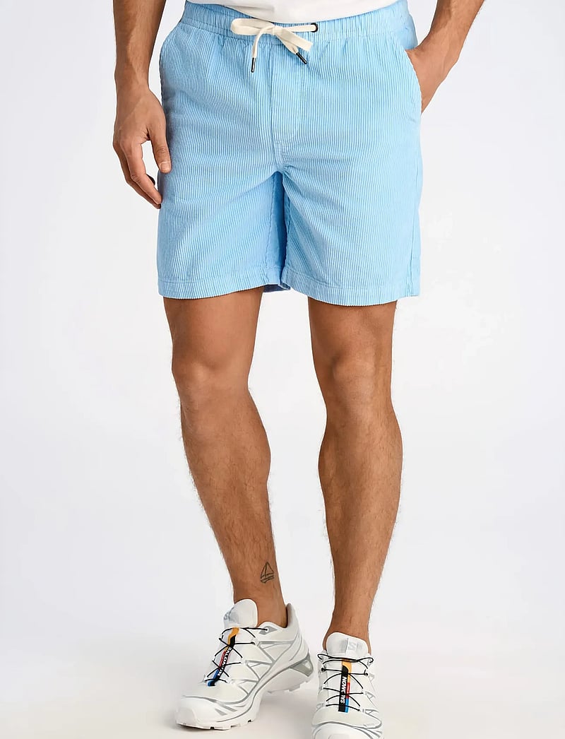 Lindbergh - Corduroy shorts - casual shorts - bright blue - 3