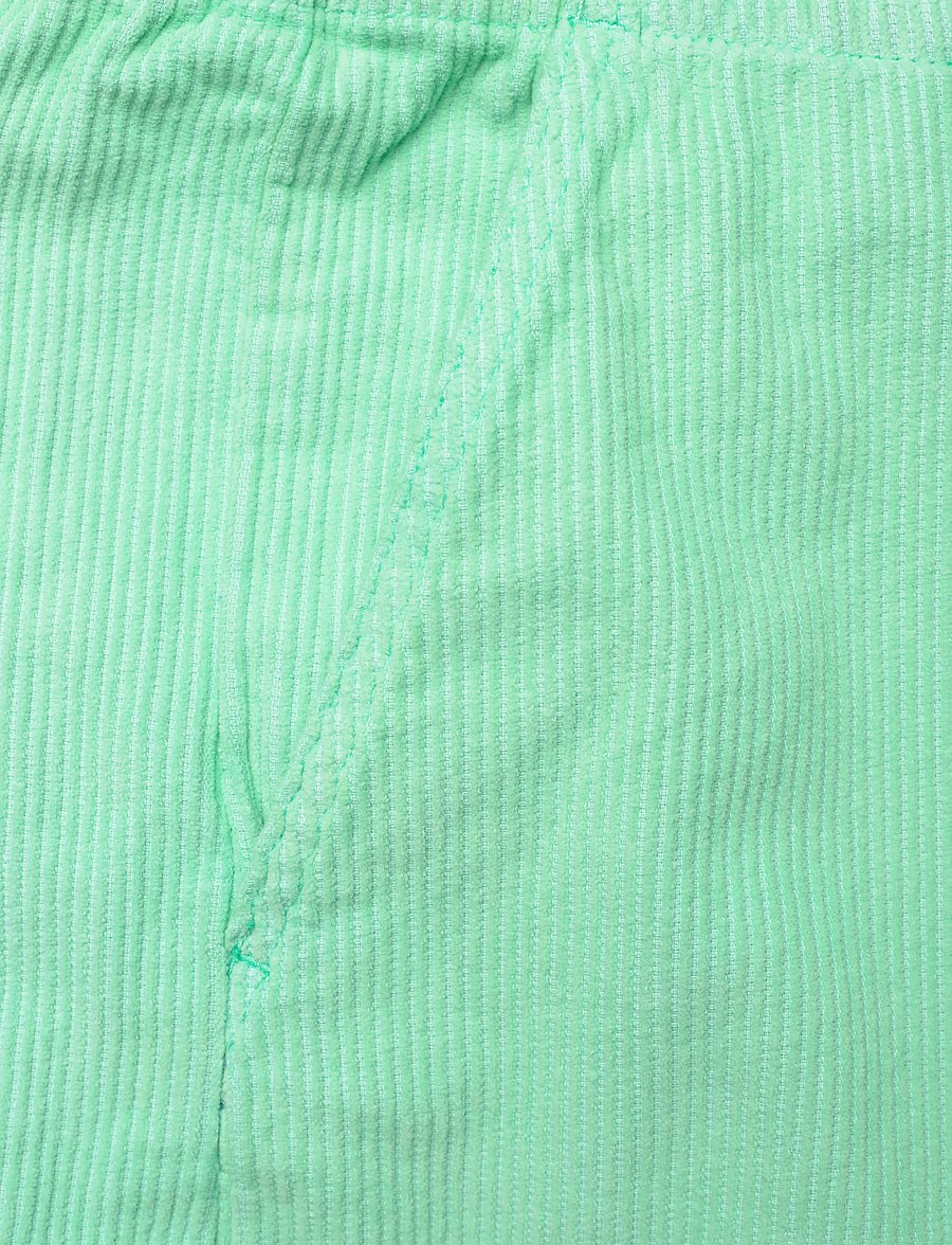 Lindbergh - Corduroy shorts - lühikesed vabaajapüksid - bright green - 2