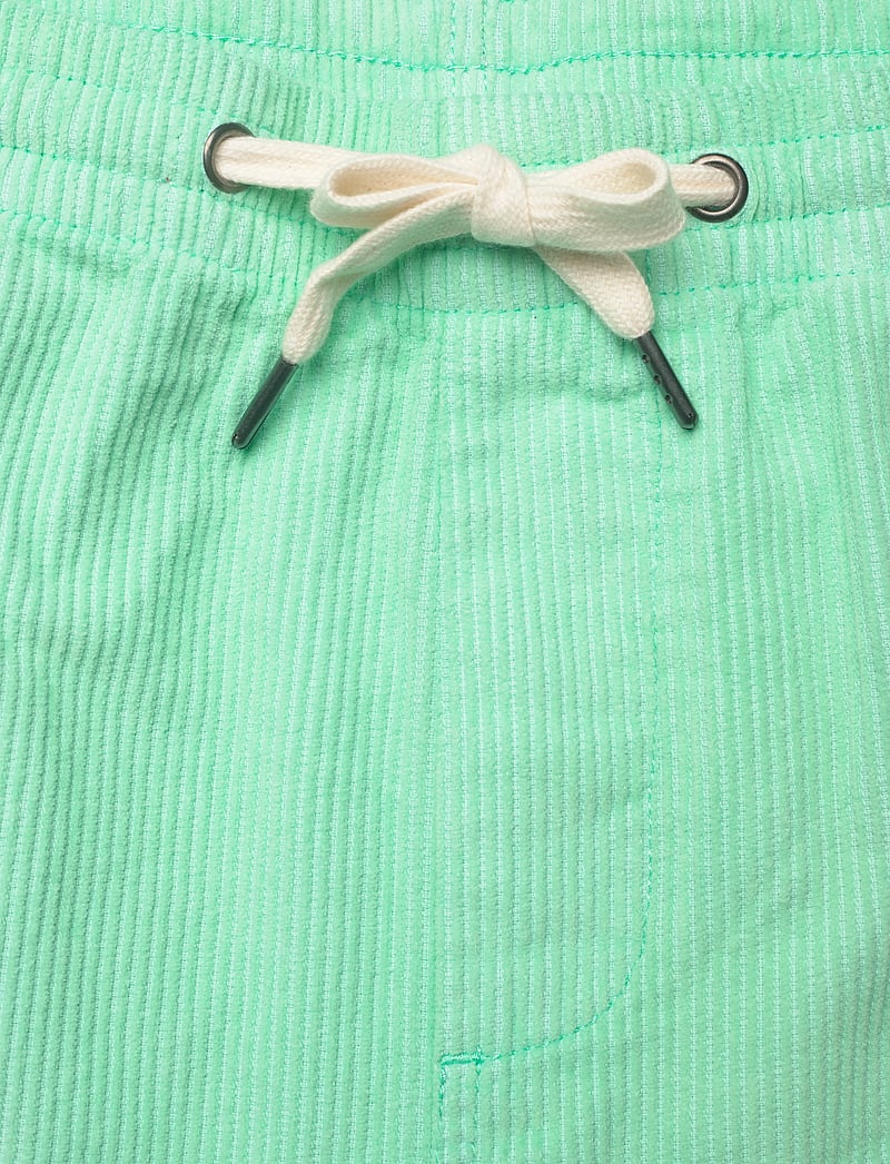 Lindbergh - Corduroy shorts - casual shorts - bright green - 3