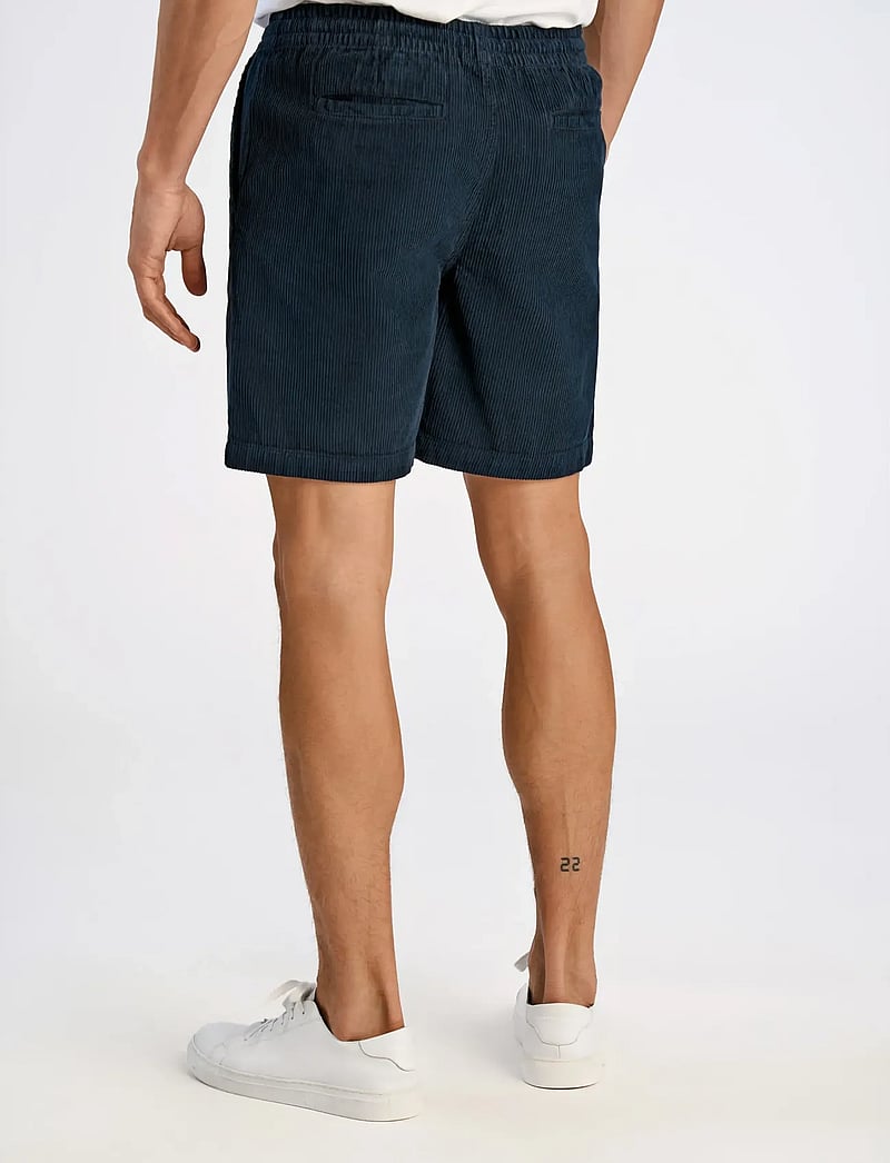 Lindbergh - Corduroy shorts - casual shorts - navy - 4
