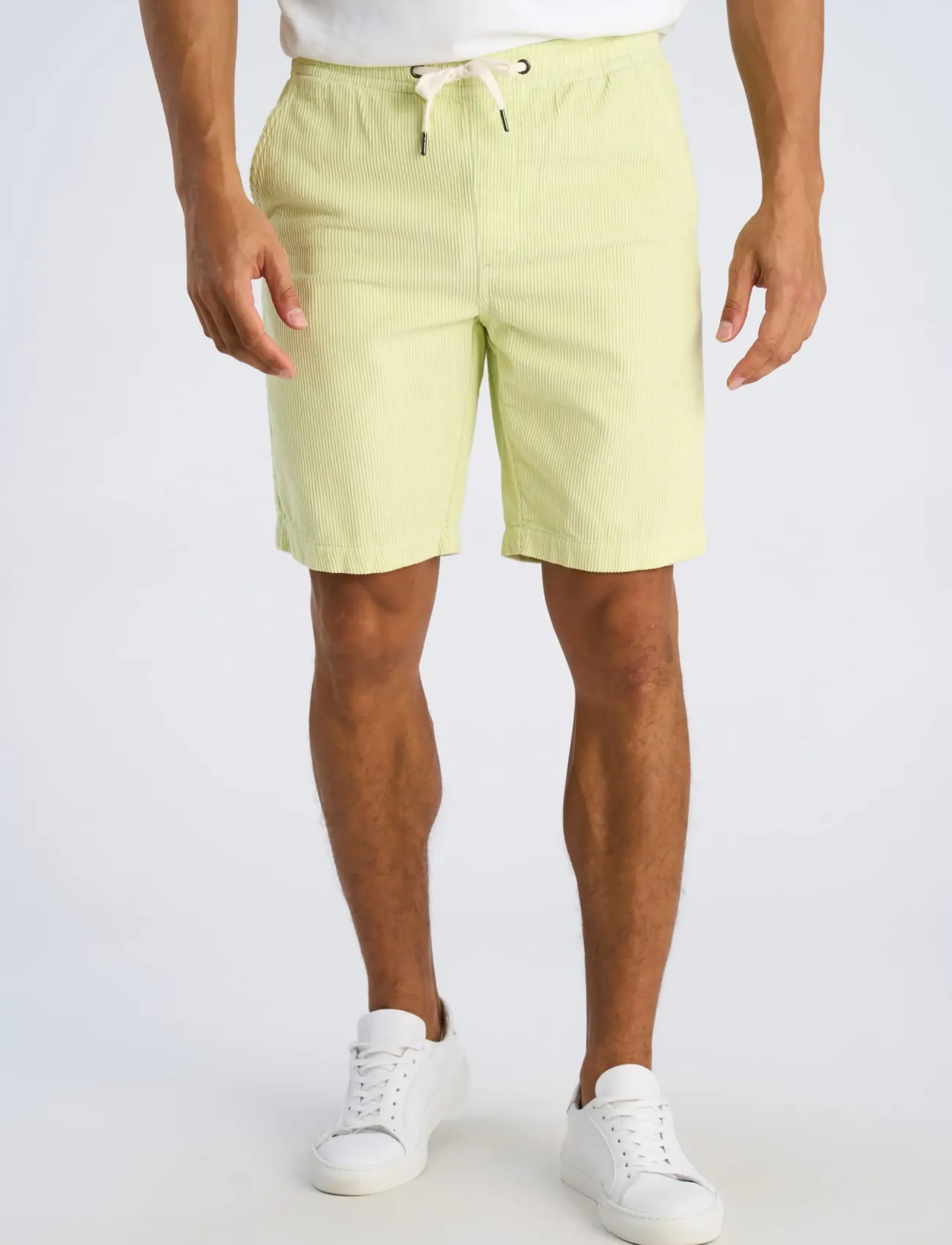 Lindbergh - Corduroy shorts - casual shorts - pastel green - 3