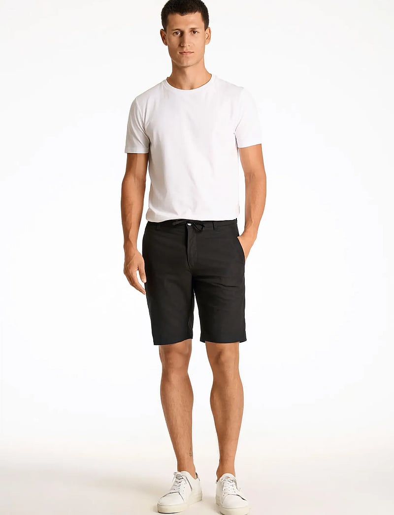 Lindbergh - Linen shorts - hørshorts - black - 0