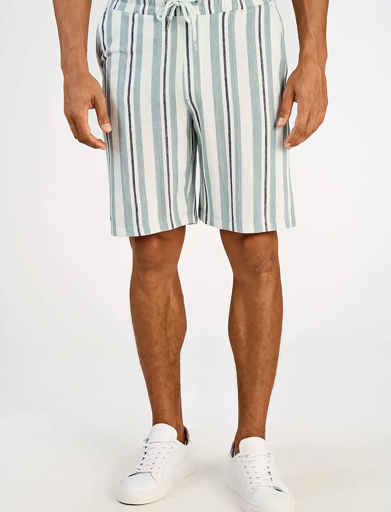Lindbergh - Striped terry shorts with elastic w - casual shorts - aqua - 3